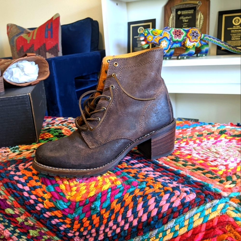 BRAND NEW FRYE BOOT